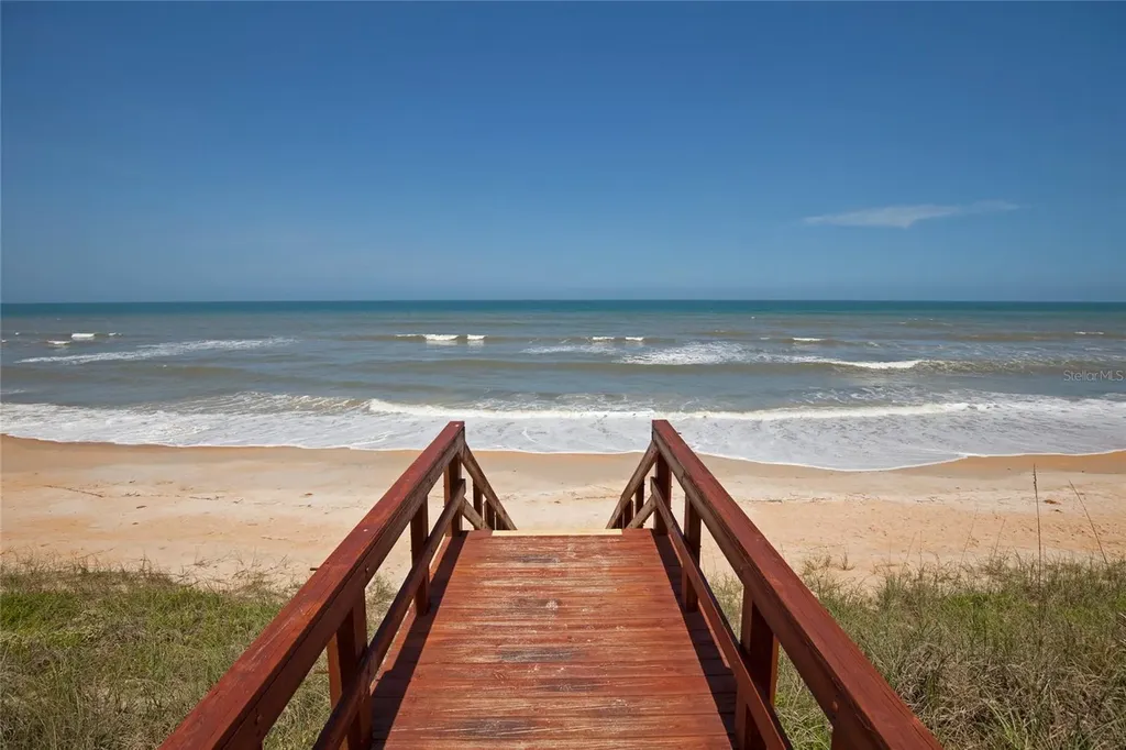 19 Avenue De La Mer Palm Coast FL 32137