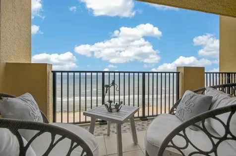 19 Avenue De La Mer Palm Coast FL 32137