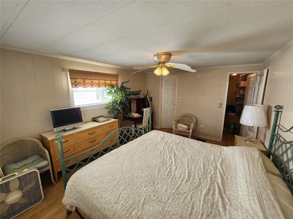 305 Batan Court Bradenton FL 34207
