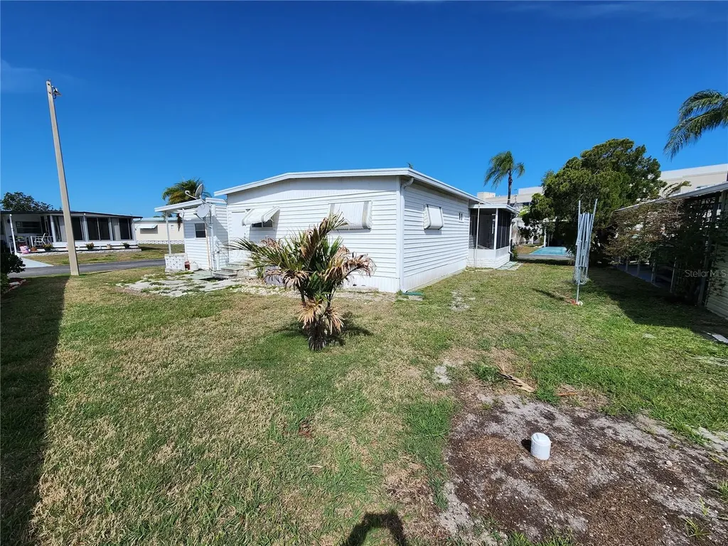 305 Batan Court Bradenton FL 34207