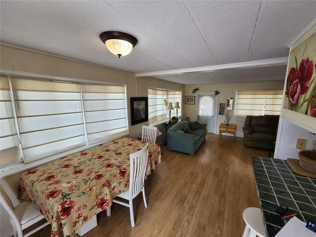 305 Batan Court Bradenton FL 34207