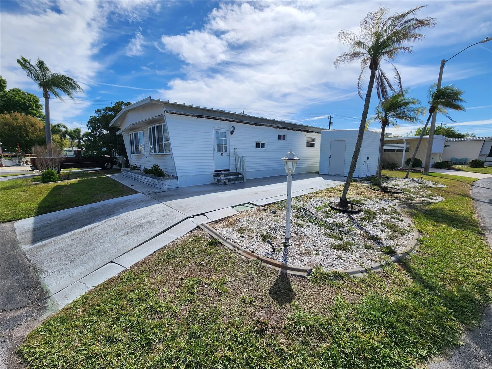 305 Batan Court Bradenton FL 34207