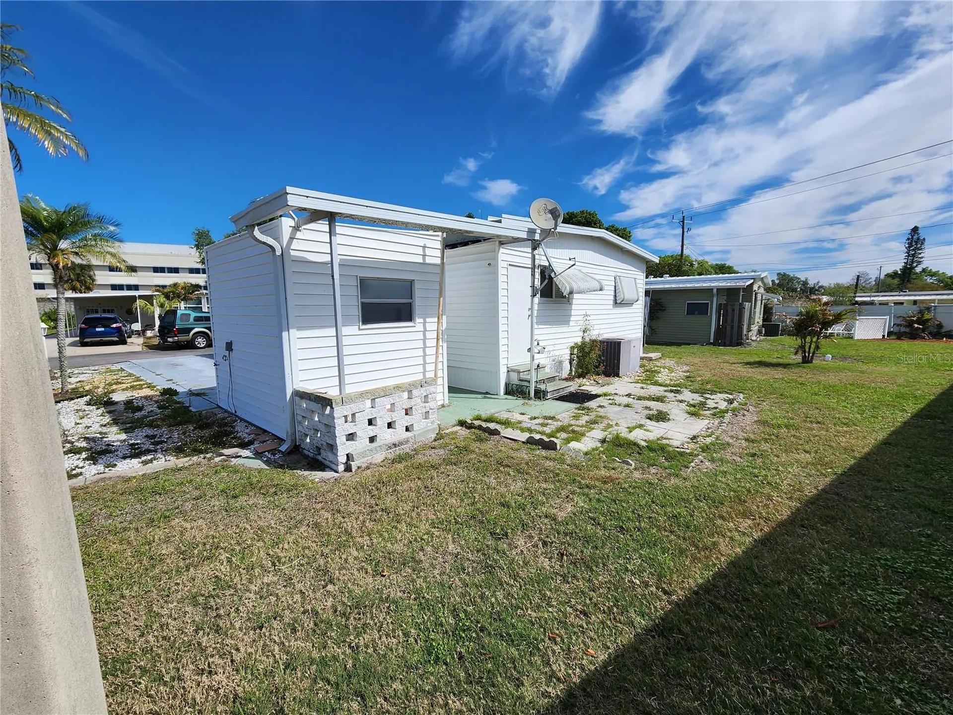 305 Batan Court Bradenton FL 34207