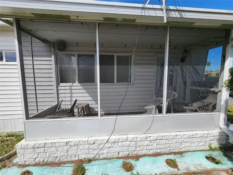 305 Batan Court Bradenton FL 34207