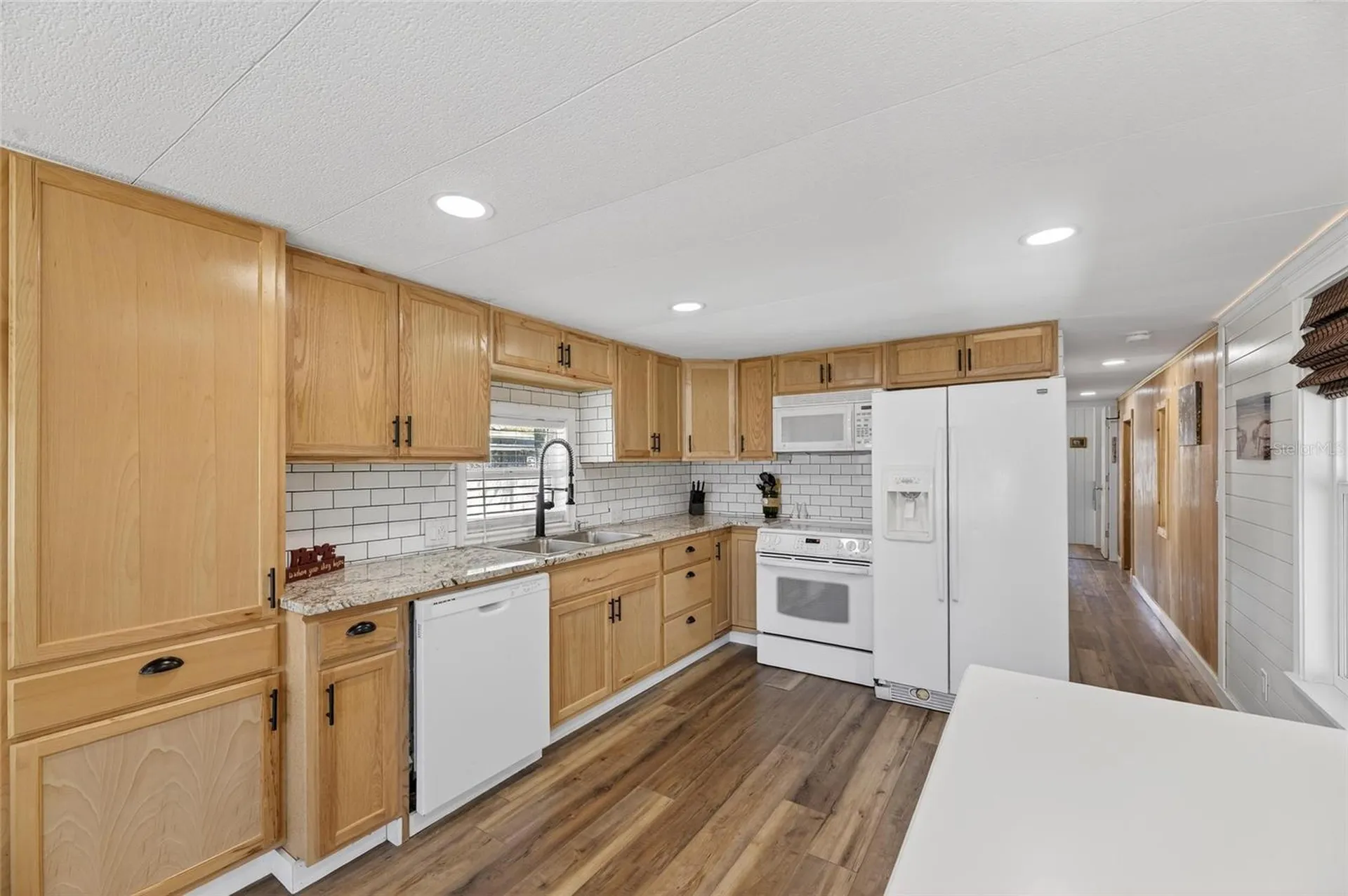 37036 8th Avenue Zephyrhills FL 33542