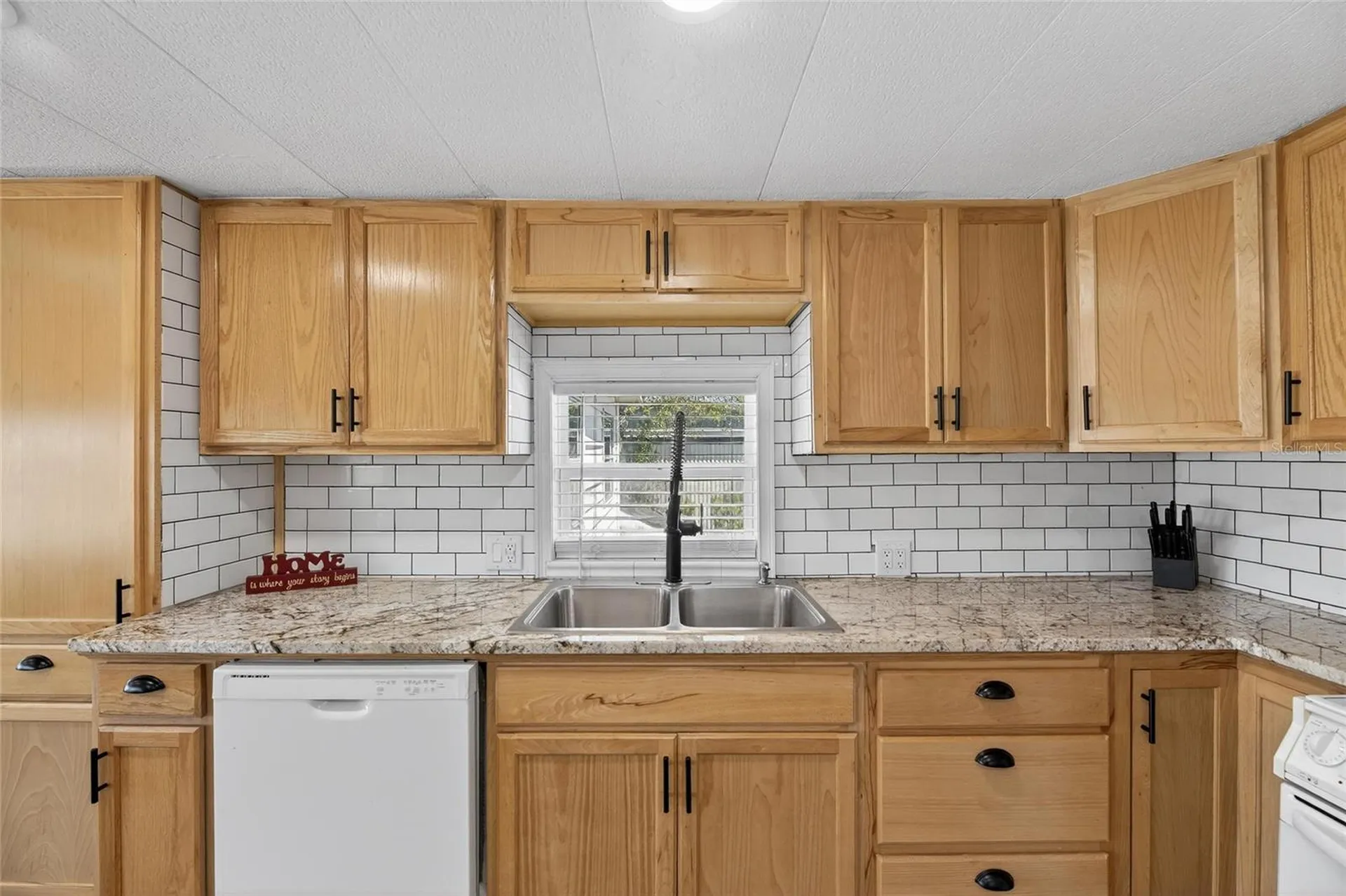 37036 8th Avenue Zephyrhills FL 33542