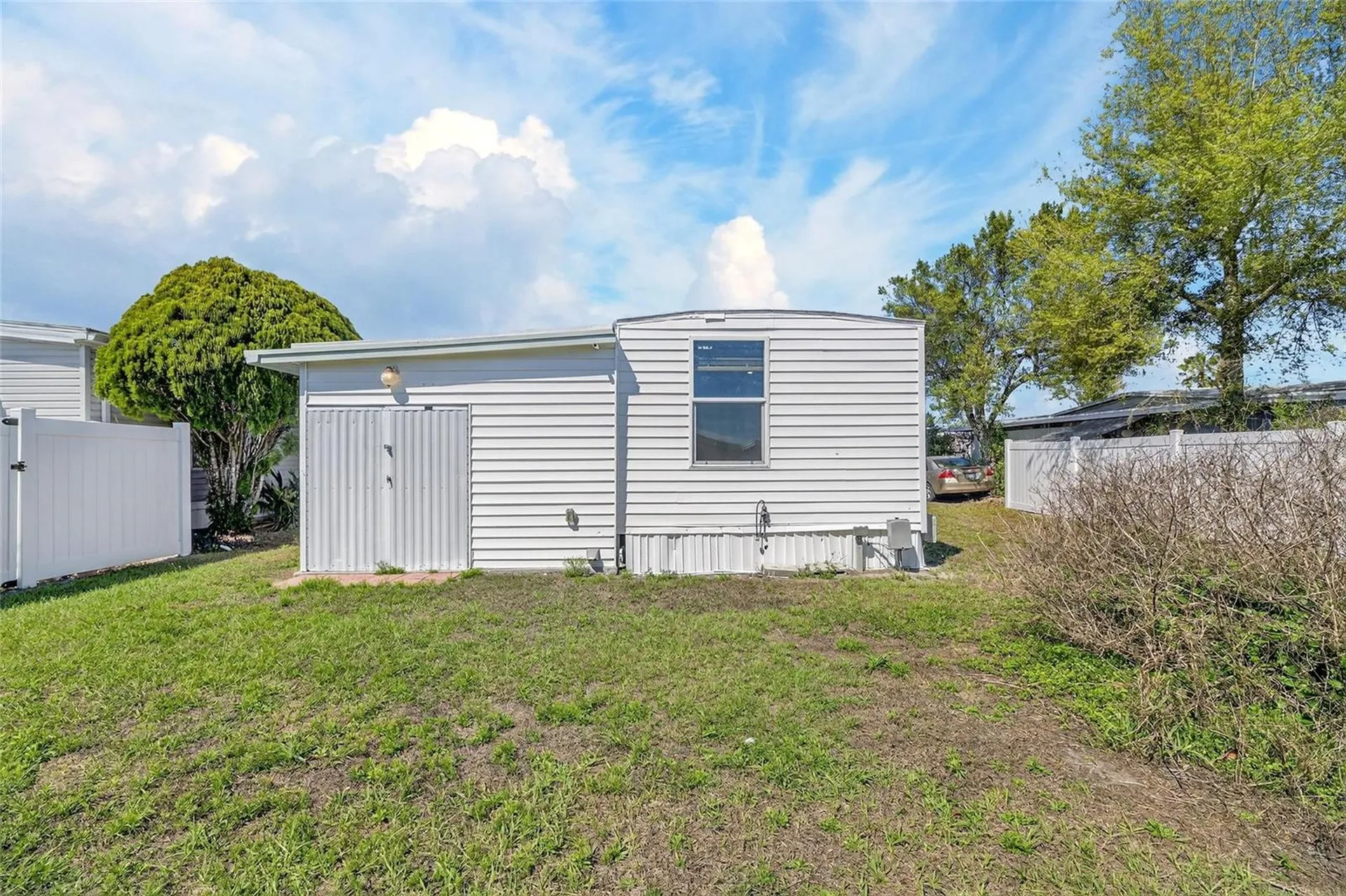 37036 8th Avenue Zephyrhills FL 33542