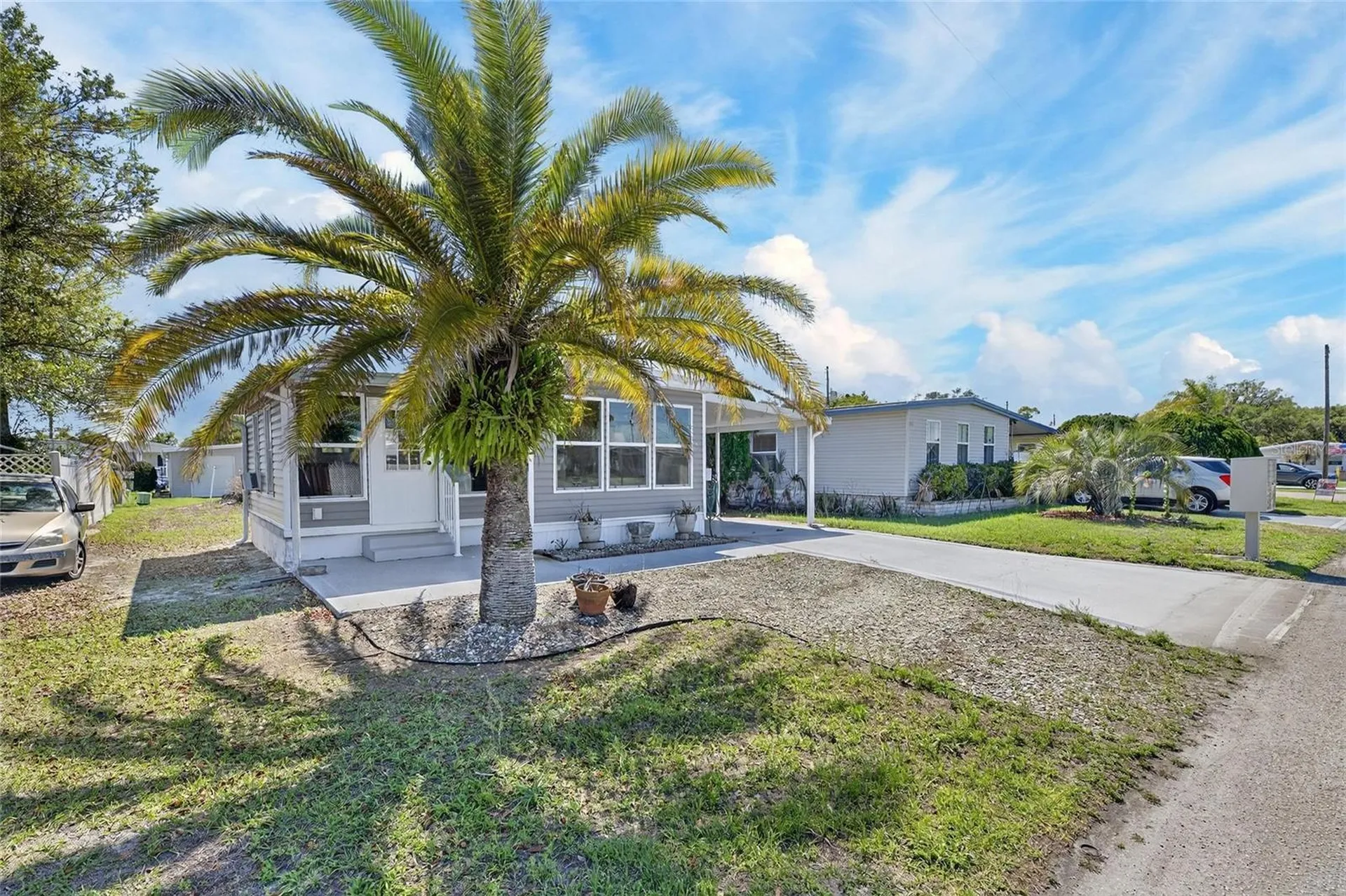 37036 8th Avenue Zephyrhills FL 33542