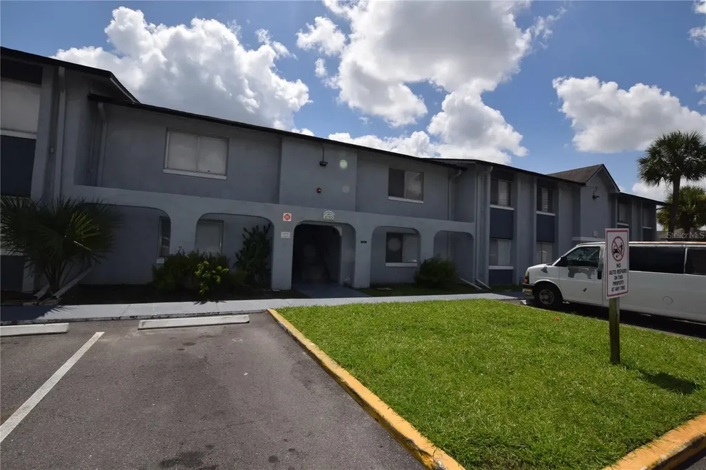 4703 S Texas Avenue Orlando FL 32839
