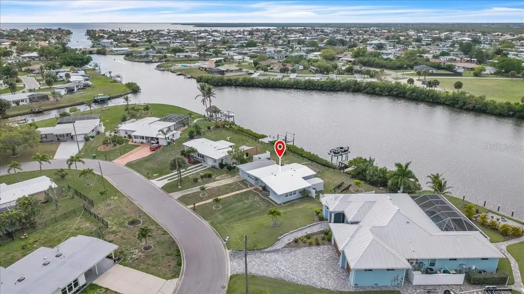 137 Poinsettia Circle NE Port Charlotte FL 33952