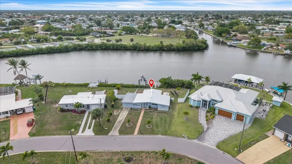 137 Poinsettia Circle NE Port Charlotte FL 33952