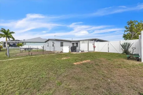 137 Poinsettia Circle NE Port Charlotte FL 33952