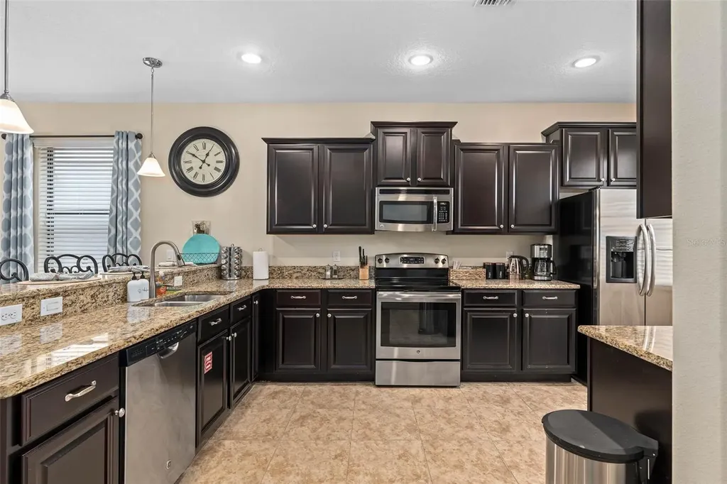 1476 Moon Valley Drive Davenport FL 33896