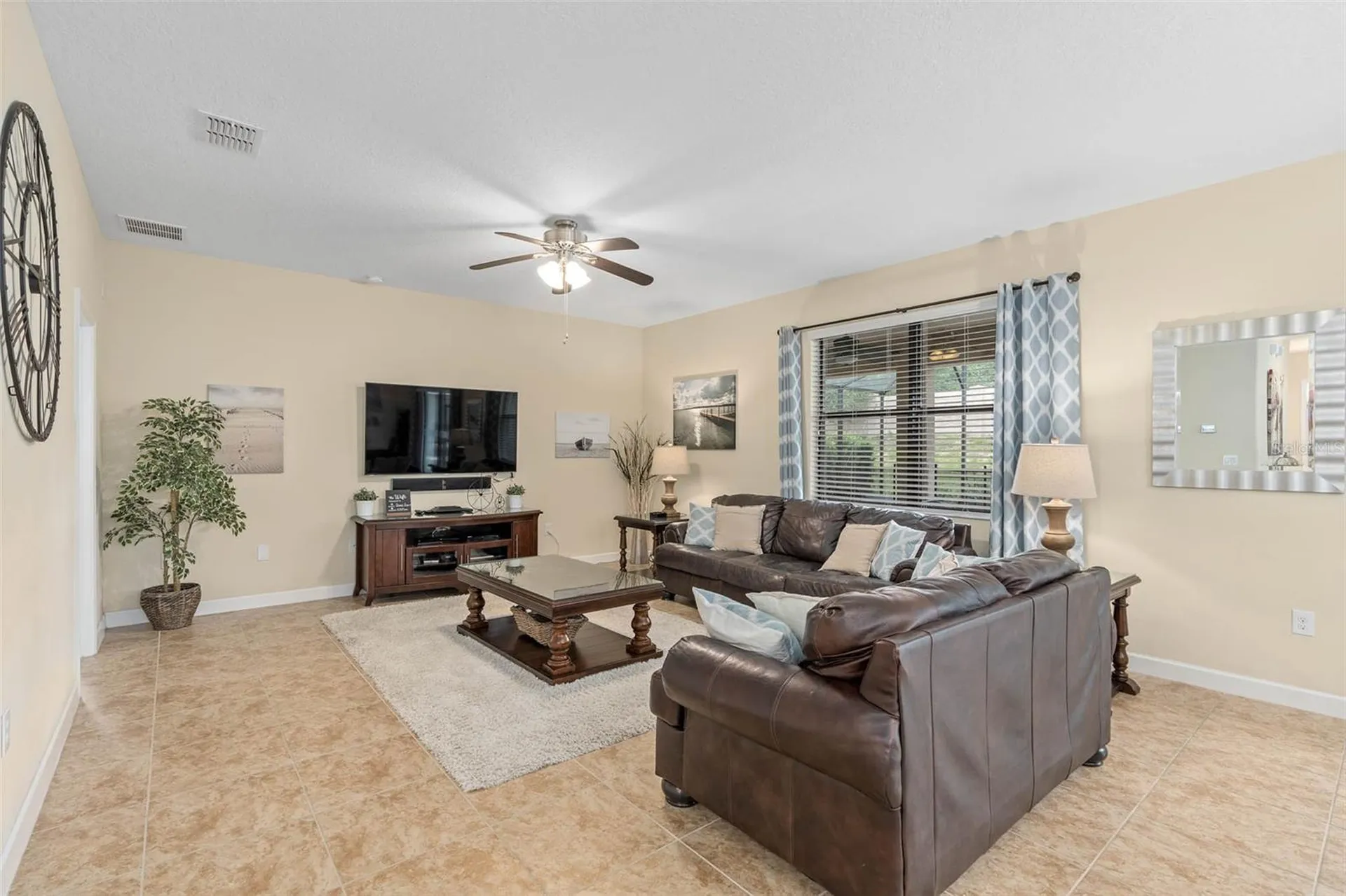1476 Moon Valley Drive Davenport FL 33896