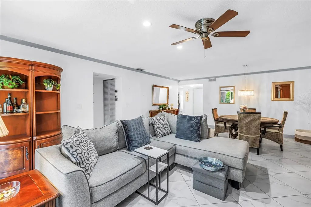 415 Spring Lakes Boulevard Bradenton FL 34210