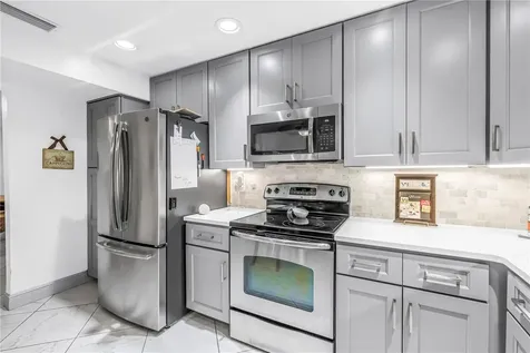 415 Spring Lakes Boulevard Bradenton FL 34210