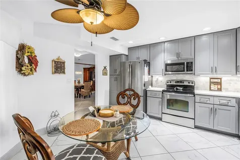 415 Spring Lakes Boulevard Bradenton FL 34210