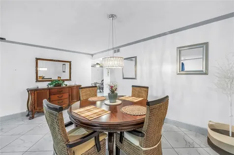 415 Spring Lakes Boulevard Bradenton FL 34210