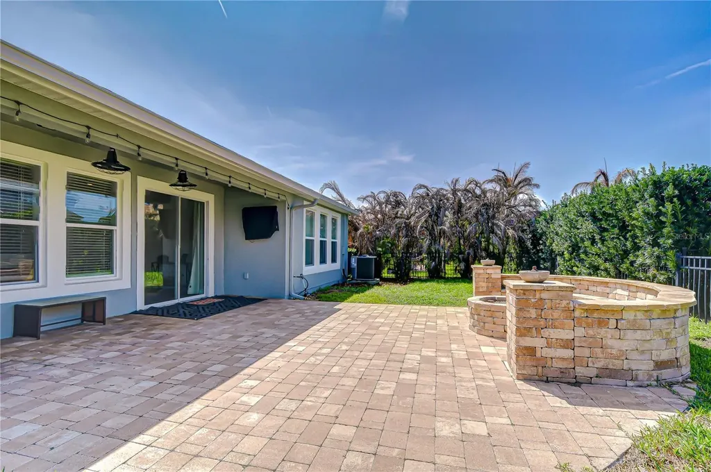 5821 Jasper Glen Drive Lithia FL 33547
