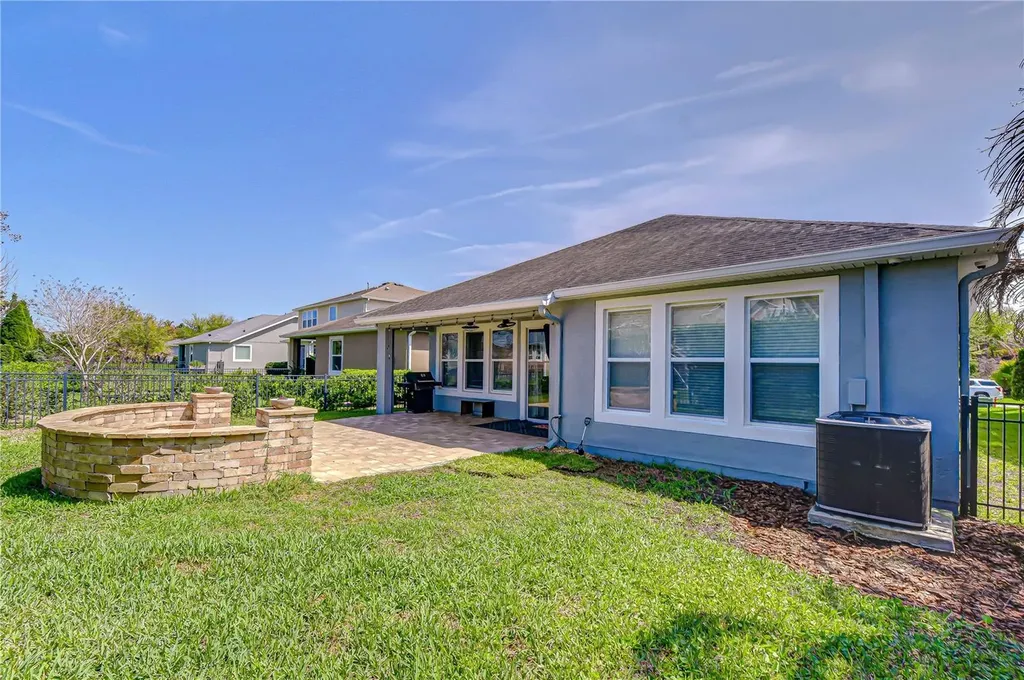 5821 Jasper Glen Drive Lithia FL 33547