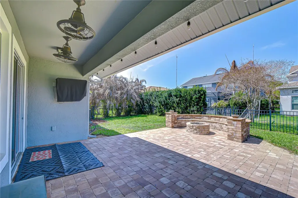 5821 Jasper Glen Drive Lithia FL 33547