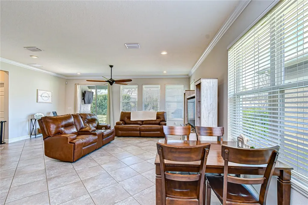 5821 Jasper Glen Drive Lithia FL 33547
