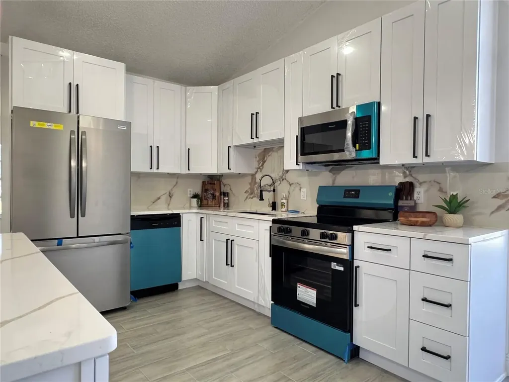 10 Hickory Loop Ocala FL 34472