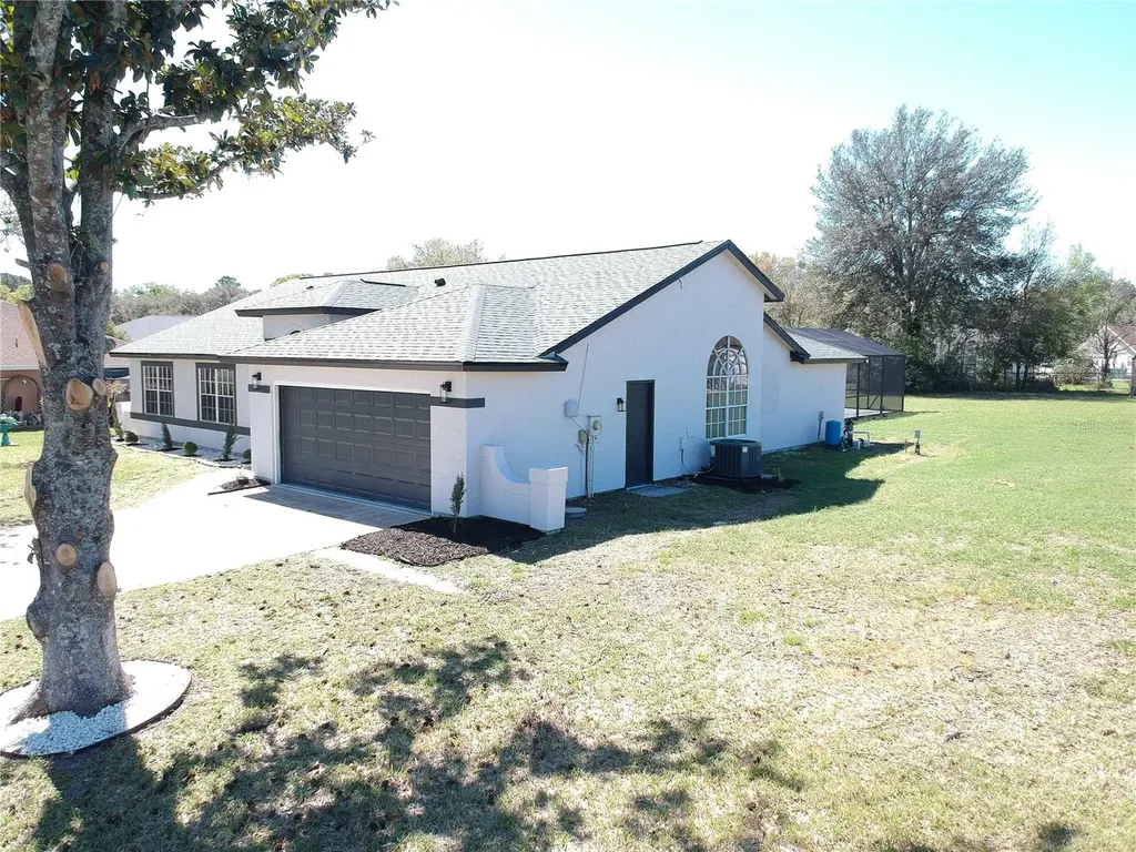 10 Hickory Loop Ocala FL 34472