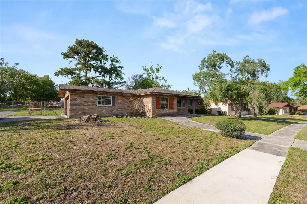 1219 Robert King High Drive Lakeland FL 33805