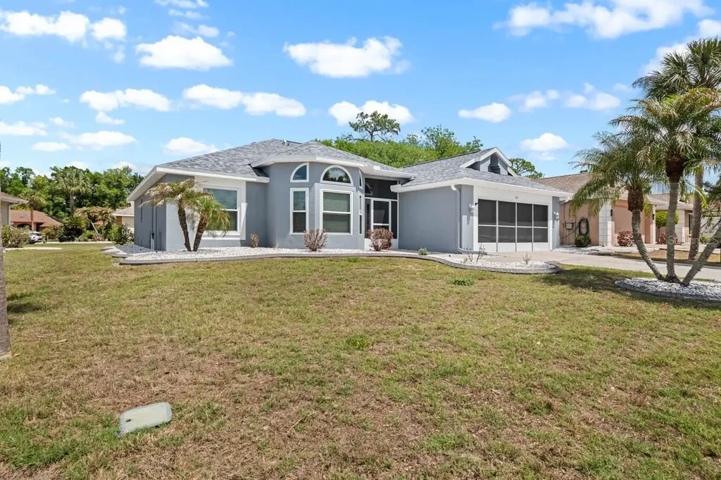 327 Caloosa Woods Lane Sun City Center FL 33573