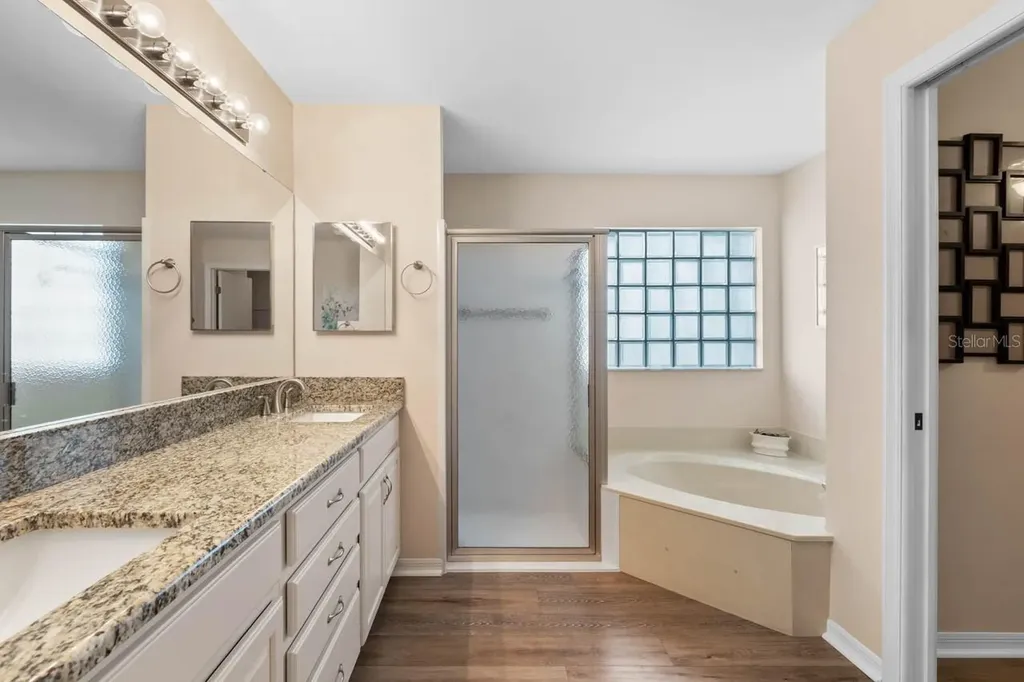 327 Caloosa Woods Lane Sun City Center FL 33573