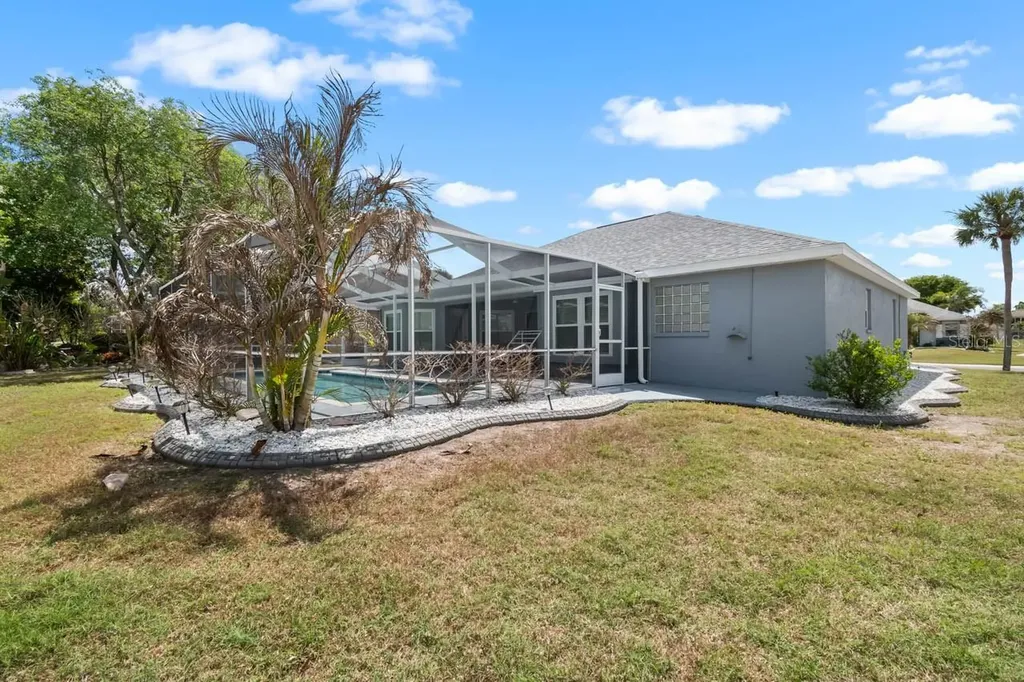 327 Caloosa Woods Lane Sun City Center FL 33573