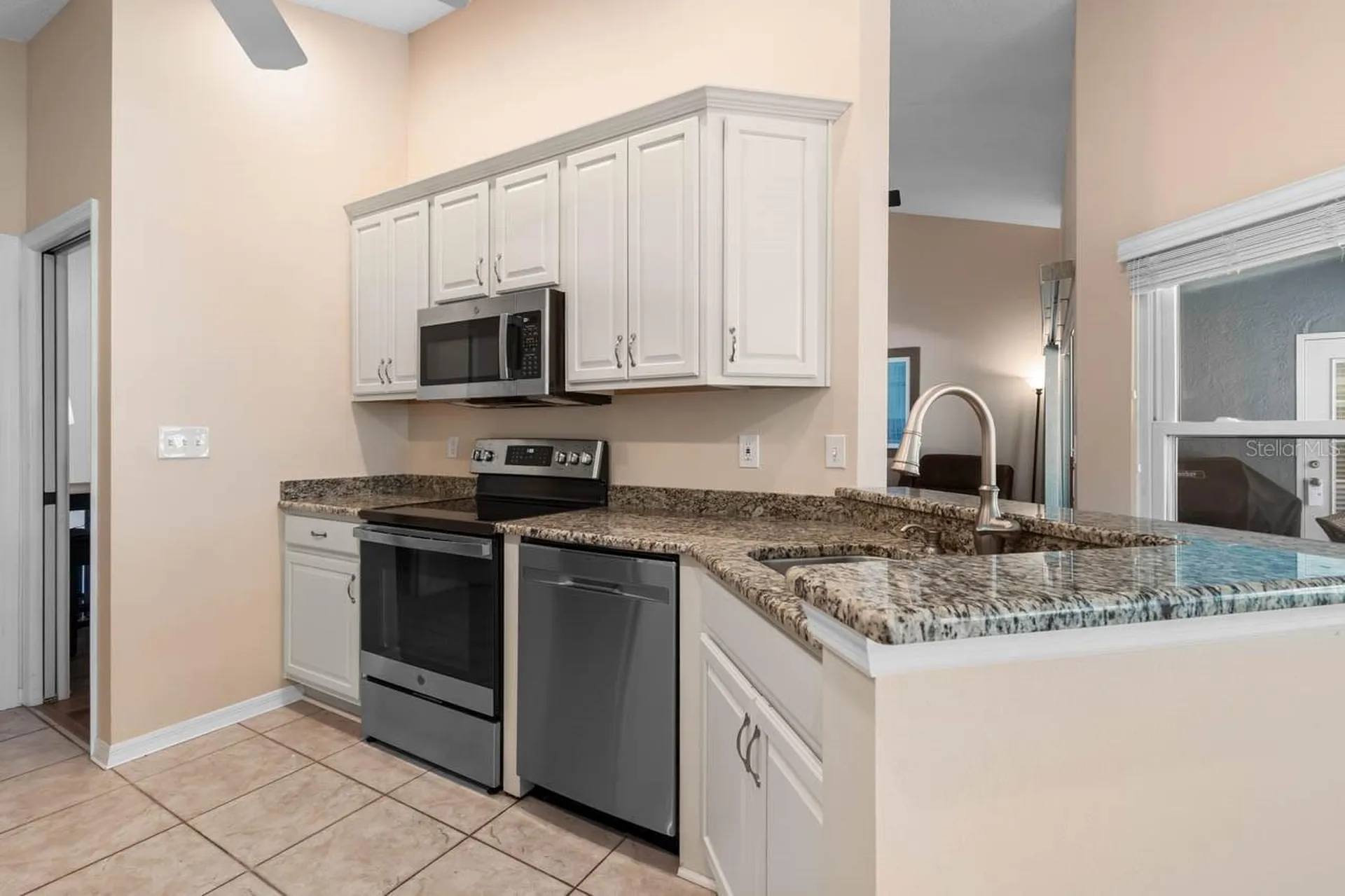 327 Caloosa Woods Lane Sun City Center FL 33573