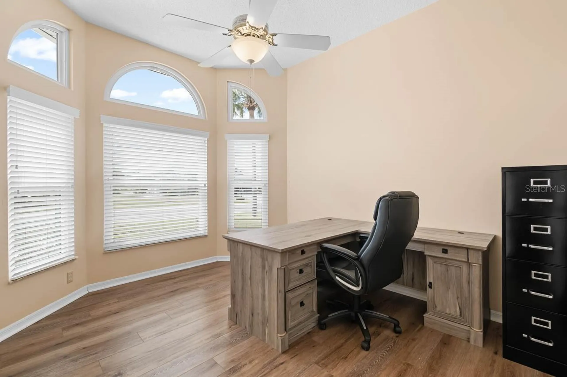 327 Caloosa Woods Lane Sun City Center FL 33573