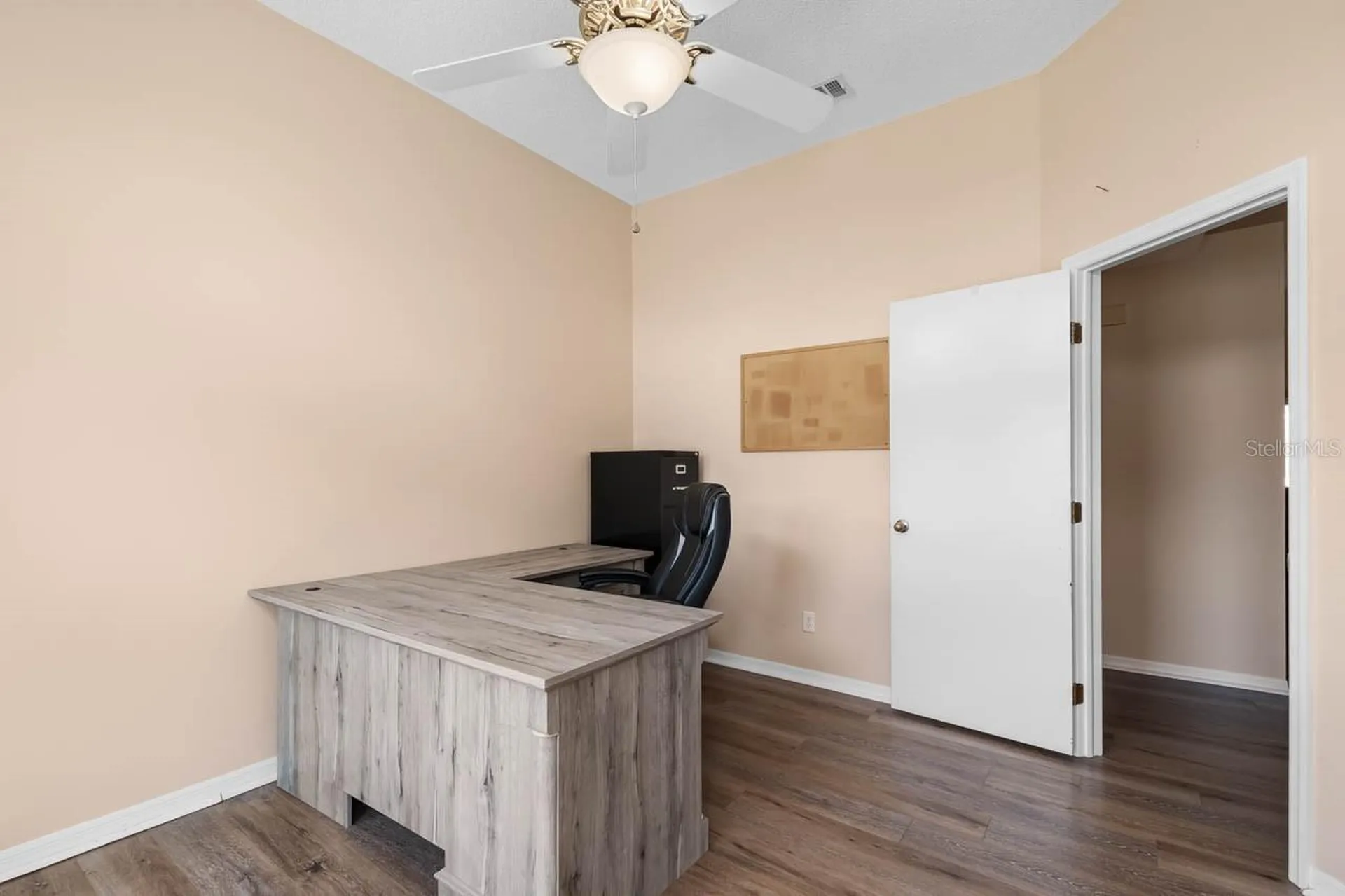 327 Caloosa Woods Lane Sun City Center FL 33573
