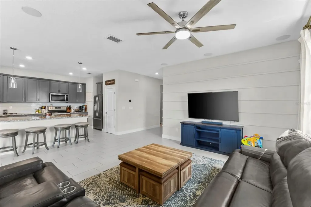 7434 35th Lane E Sarasota FL 34243