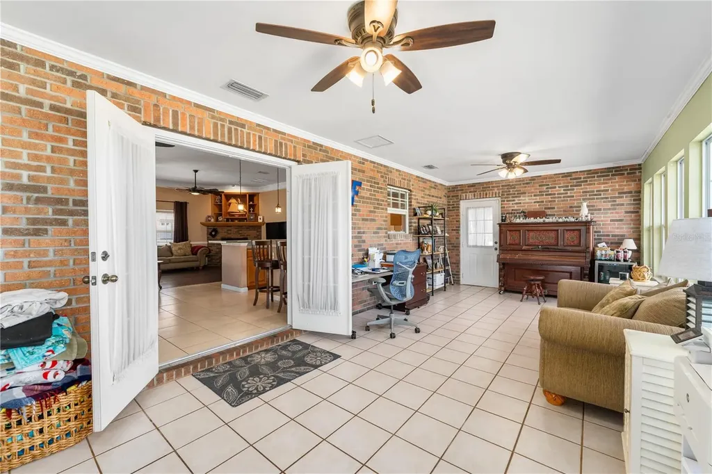 25338 SW 21st Place Newberry FL 32669