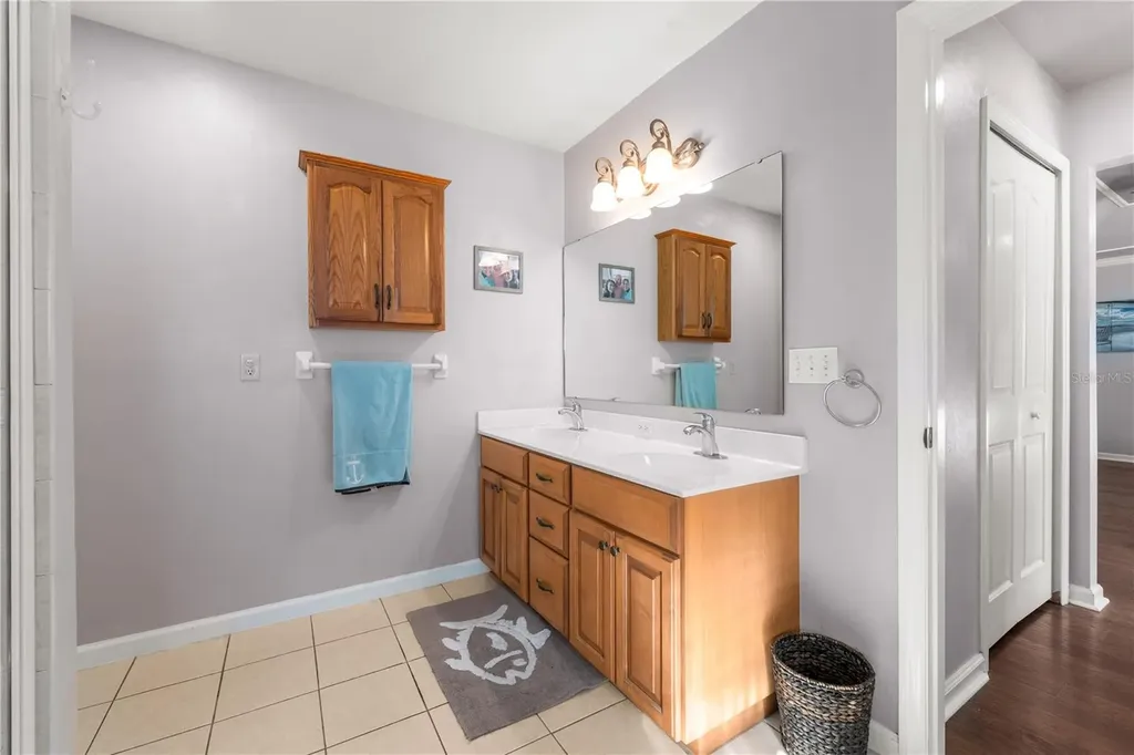 25338 SW 21st Place Newberry FL 32669