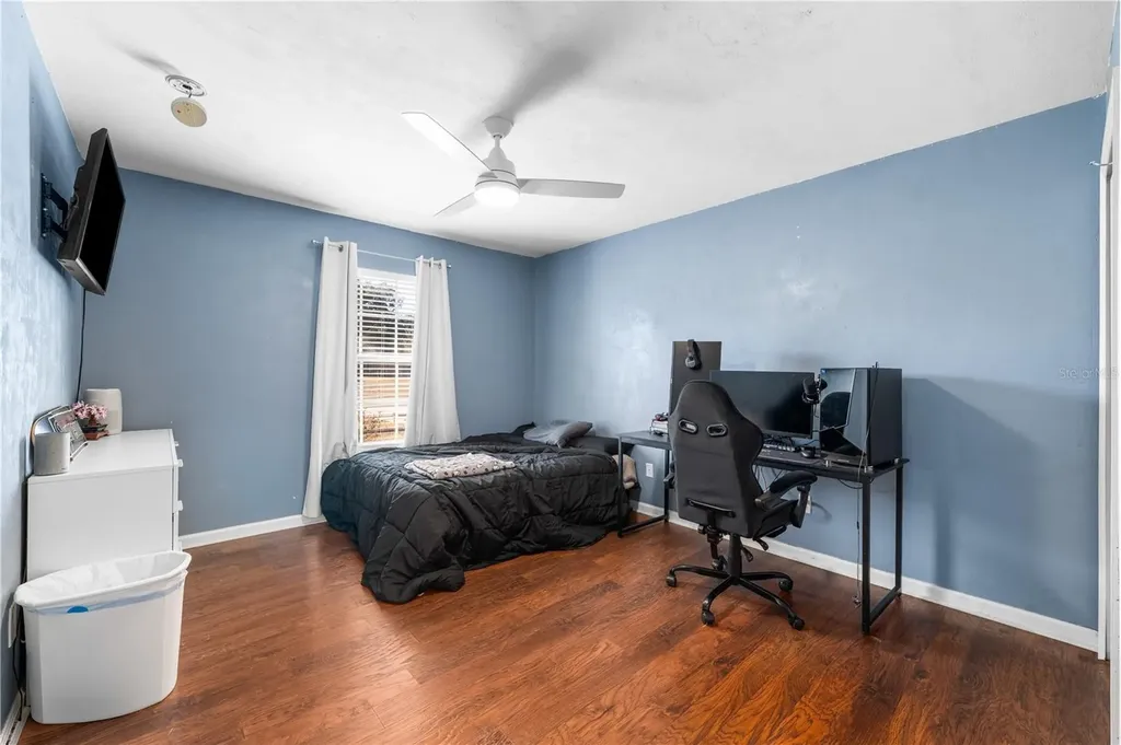 25338 SW 21st Place Newberry FL 32669