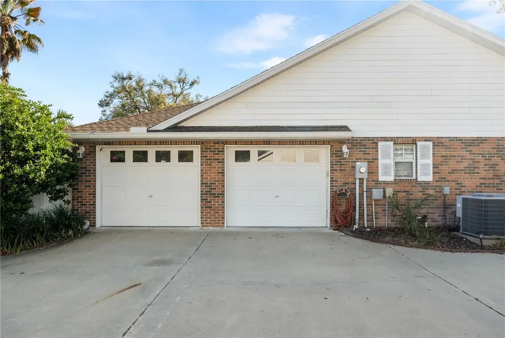 25338 SW 21st Place Newberry FL 32669