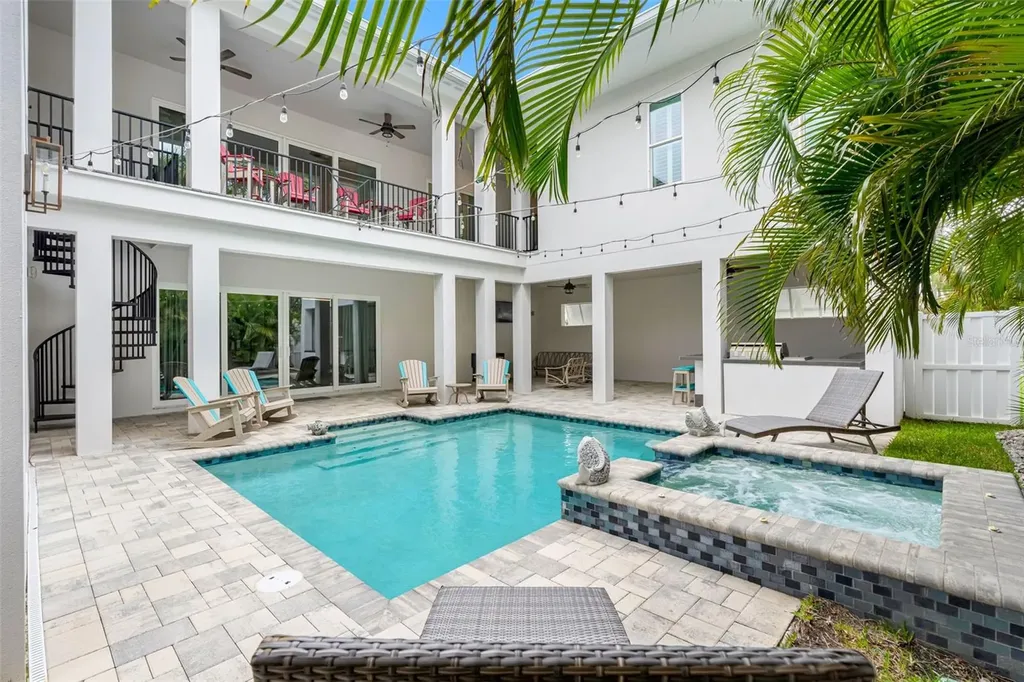 124 Forest Hills Drive Redington Shores FL 33708