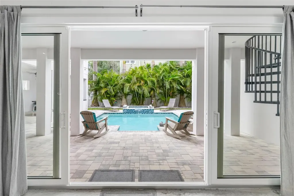 124 Forest Hills Drive Redington Shores FL 33708