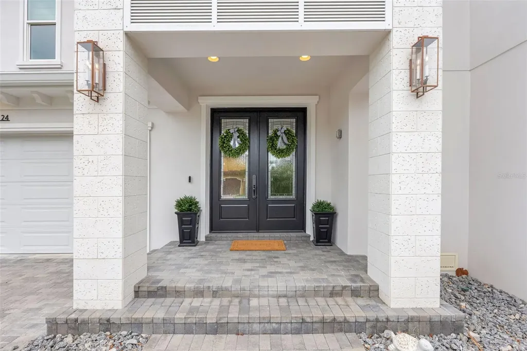 124 Forest Hills Drive Redington Shores FL 33708