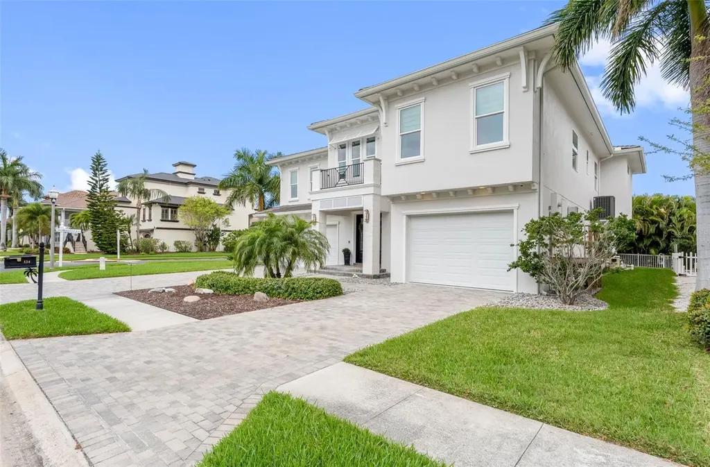 124 Forest Hills Drive Redington Shores FL 33708