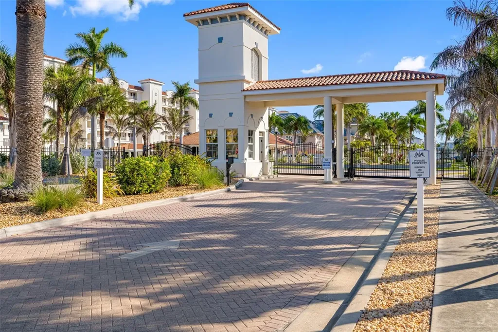 124 Forest Hills Drive Redington Shores FL 33708
