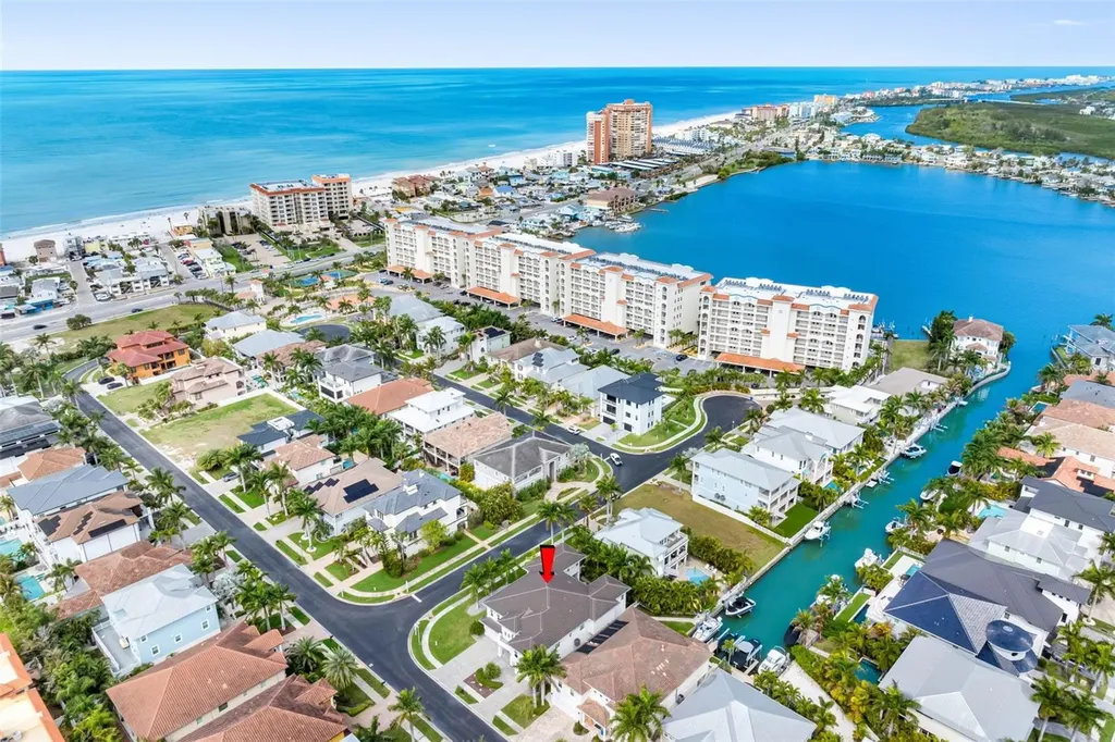 124 Forest Hills Drive Redington Shores FL 33708