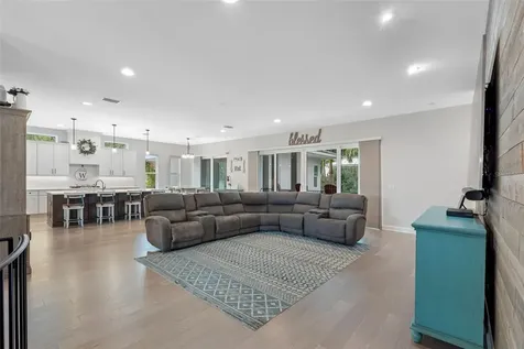 124 Forest Hills Drive Redington Shores FL 33708