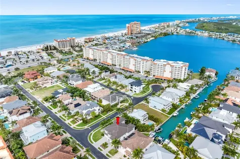 124 Forest Hills Drive Redington Shores FL 33708
