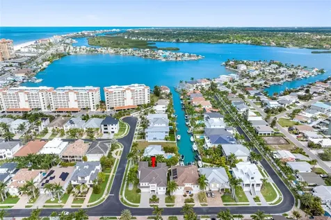 124 Forest Hills Drive Redington Shores FL 33708