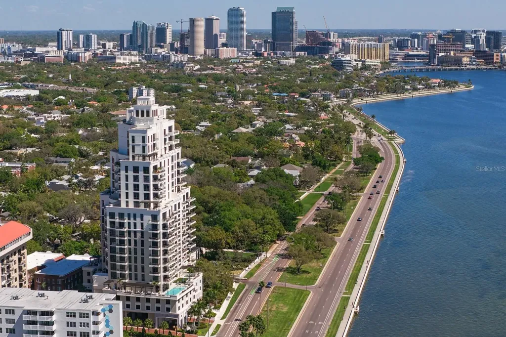 2103 Bayshore Boulevard Tampa FL 33606